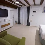 Apartments Lara 2 - Parking Included