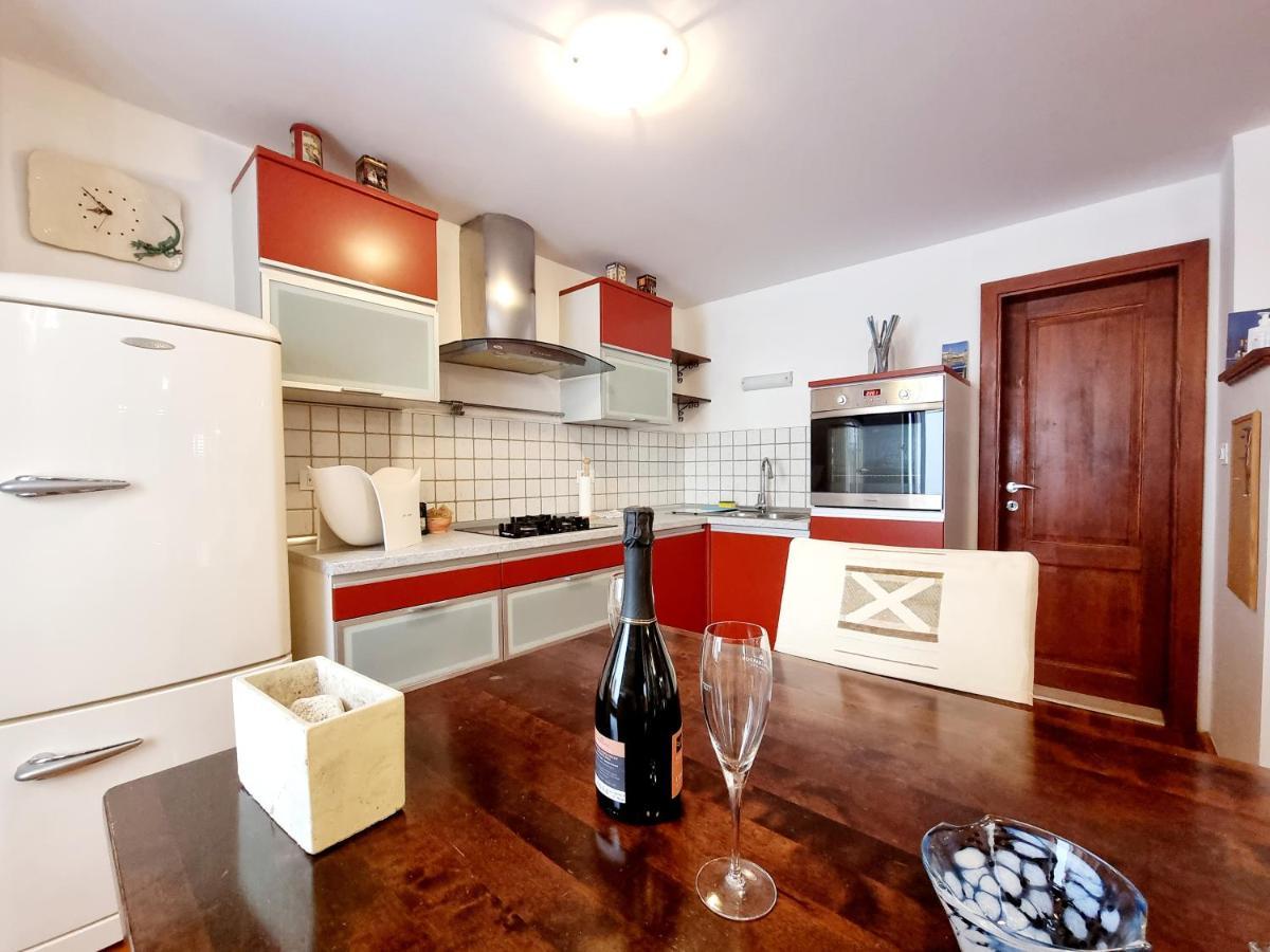 Lara 2 Apartmán *