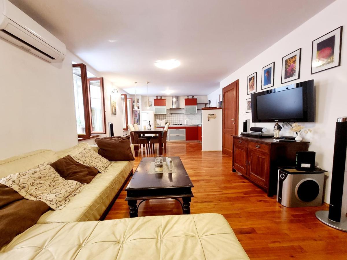 Lara 2 Apartmán